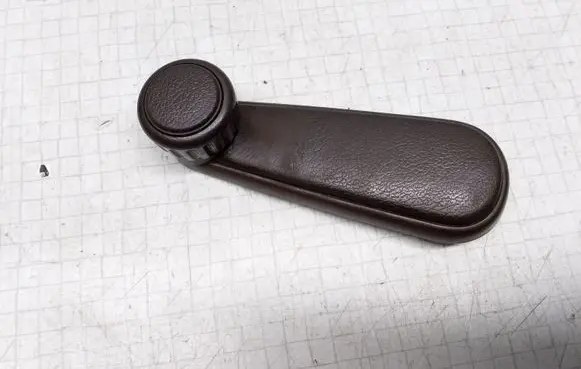 Volkswagen Jetta II Front door window winding handle 191837579