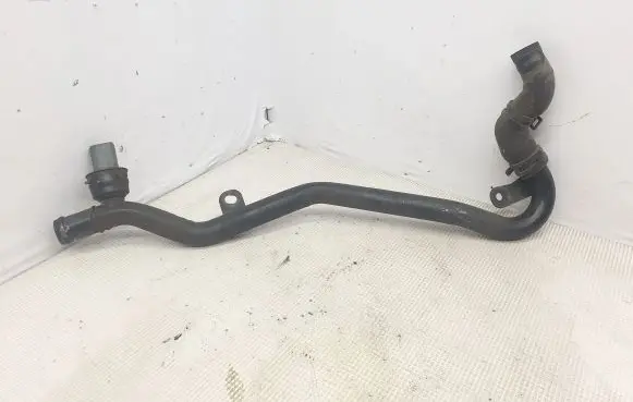 Volkswagen PASSAT B7 Engine coolant pipe/hose 5N0121065