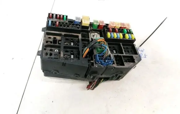 Ford Mondeo Mk III Fuse box set 1S7T14A142AA 1S7T-14A142-AA