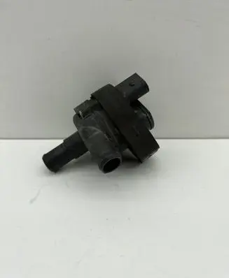 Mercedes-Benz CLS C218 X218 Electric auxiliary coolant/water pump A2118350028