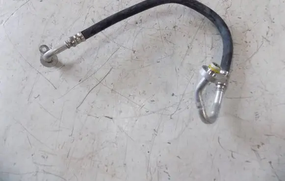 Volvo V60 Air conditioning (A/C) pipe/hose 31497391