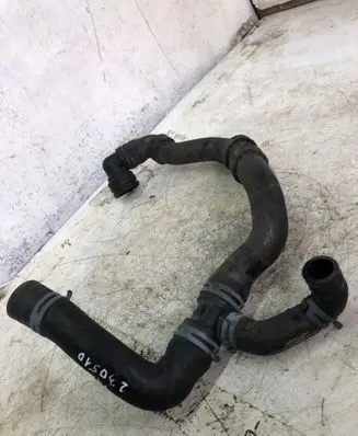 Volkswagen Touran II Engine coolant pipe/hose