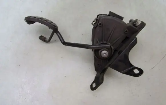 Renault Espace III Accelerator throttle pedal 6025315453G