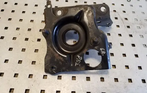Toyota Prius (XW20) Gearbox mounting bracket