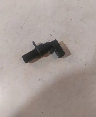 BMW 7 E38 Crankshaft position sensor 2247926