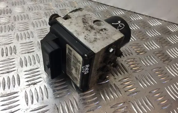 Volkswagen PASSAT B6 ABS Pump 3C0614095P 8150