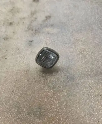 Front fender indicator light