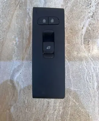 Volvo C40 Electric window control switch 31456060