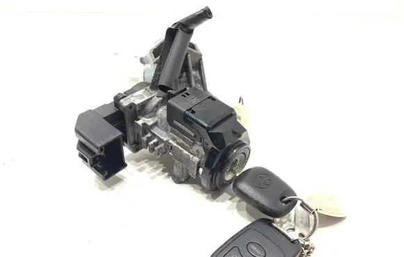 Toyota Auris E180 Ignition lock 45020-0206