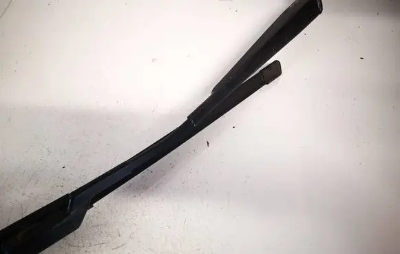 Volkswagen PASSAT B7 Front wiper blade arm 3ac955410
