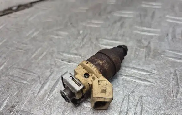 Mini One - Cooper Cabrio R52 Fuel injector 1521390