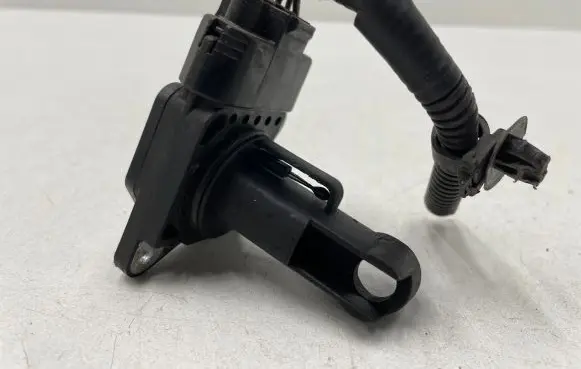Toyota Corolla Verso AR10 Mass air flow meter 222040N010 MB1974003070