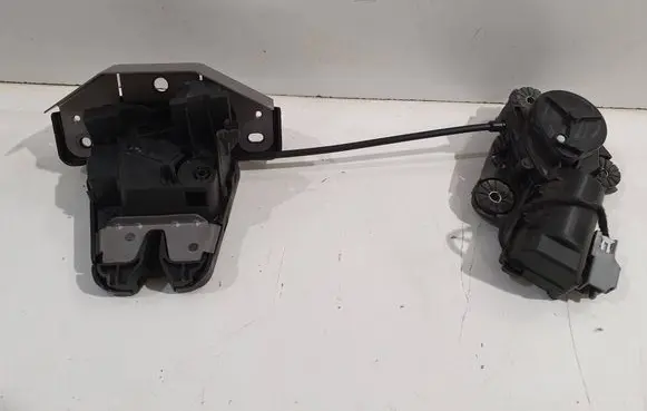 Volvo S90, V90 Tailgate/trunk/boot lock/catch/latch 31484599 144217 A080105