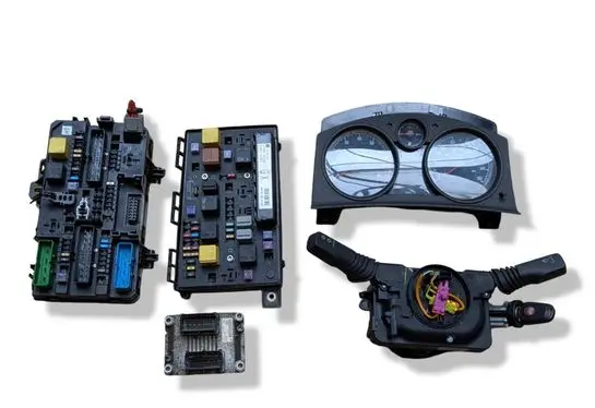 Opel Astra H Engine ECU kit and lock set 0261208396 55558787