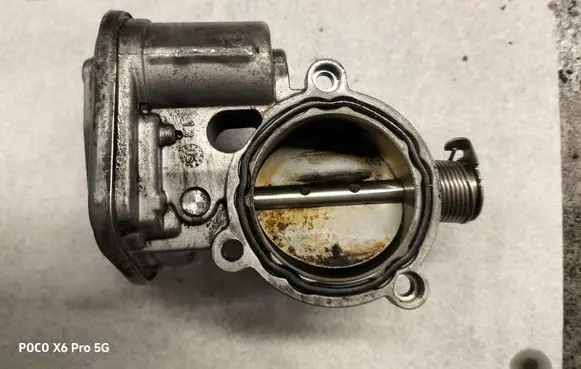 BMW 5 E60 E61 Throttle valve 779148104 B53351147