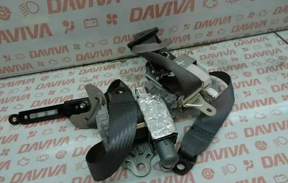 Toyota Prius (XW20) Front seatbelt 7L7240-P