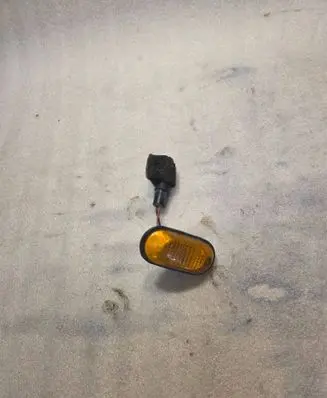 Hyundai Galloper Front fender indicator light 