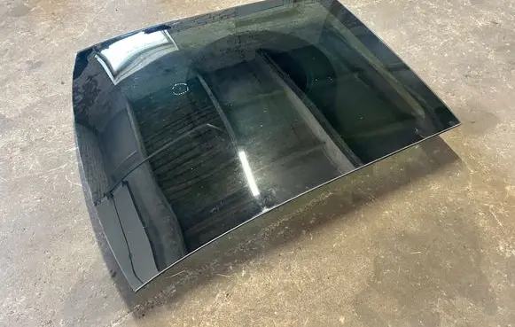 Nissan Qashqai Sunroof glass 
