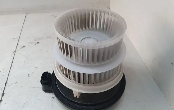 Lexus IS III XE30 Heater fan/blower 03R275160 03R27 5160