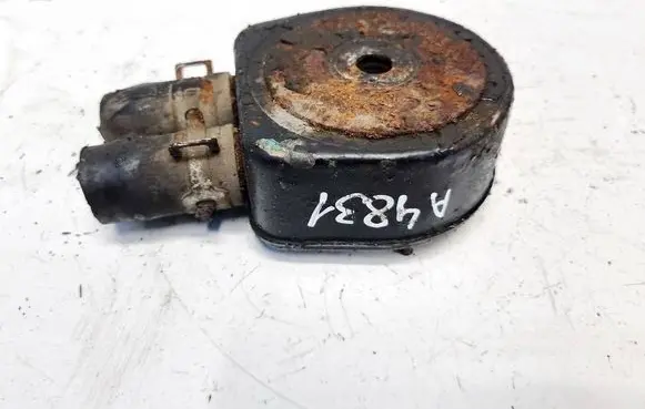Engine oil radiator