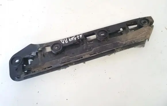 Volkswagen Touran I Front bumper mounting bracket 1t0807936