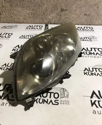 Toyota Auris 150 Headlight/headlamp 8115002530