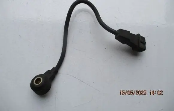 Volkswagen Golf III Detonation knock sensor 5WM1533