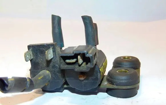 Mitsubishi Carisma Turbo solenoid valve K5T49682 K5T49680