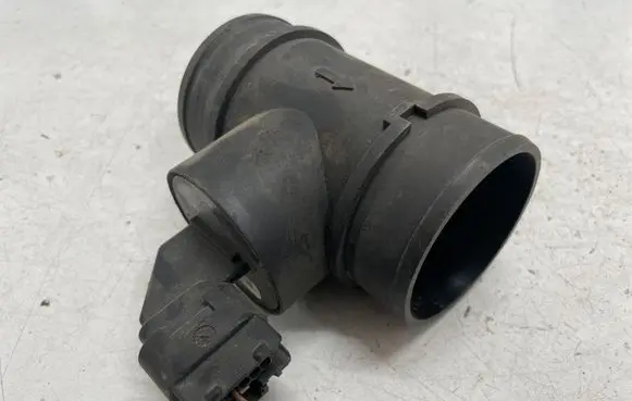 Opel Zafira B Mass air flow meter 25358054