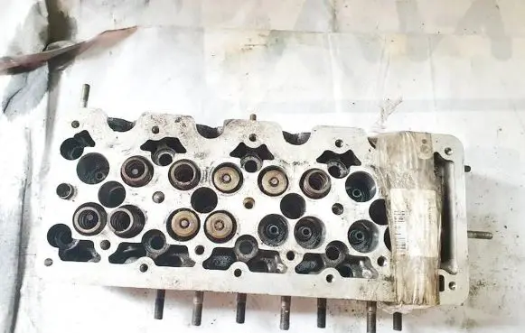 Opel Astra G Engine head 