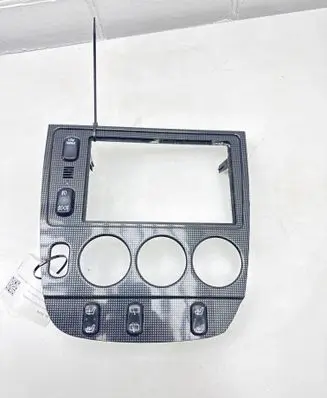 Radio/GPS head unit trim