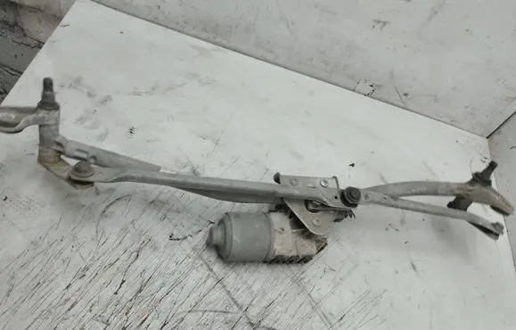 Audi A4 S4 B7 8E 8H Front wiper linkage and motor 3397020697