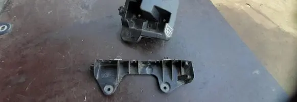 Renault Clio V Rear bumper mounting bracket 850443575R