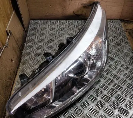 KIA Ceed Headlight/headlamp 92101A2020