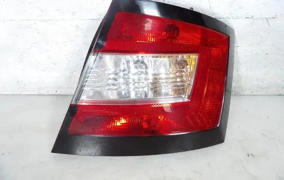 Skoda Fabia Mk3 (NJ) Rear/tail lights 6V6945096