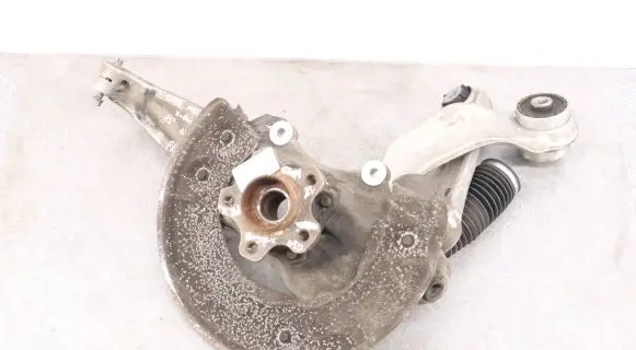 BMW 5 G30 G31 Front wheel hub spindle knuckle 6884385 6861157 6861173