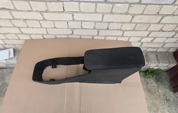 Toyota Prius (XW50) Armrest 5891347040 5891147070 5891247080