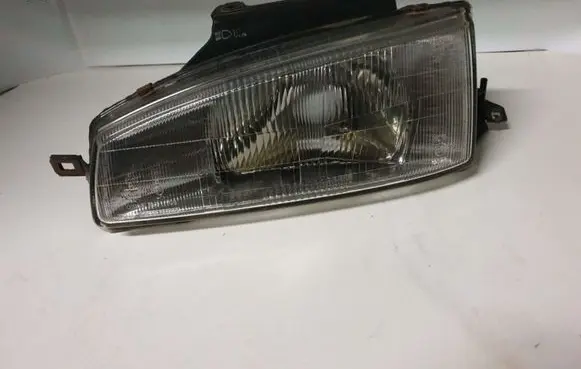 Hyundai Lantra I Headlight/headlamp 7R011108