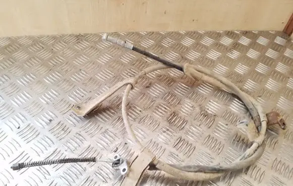 Handbrake/parking brake wiring cable