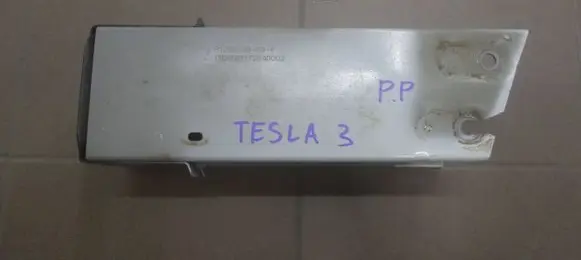 Tesla Model 3 Front bumper support beam P108814900F 1TD5N21172040002