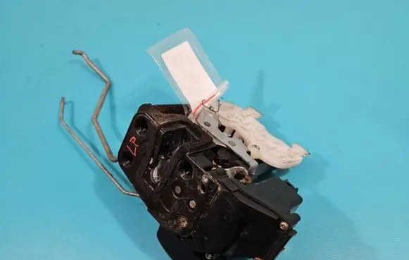KIA Cerato Front door lock IMPRK1389007