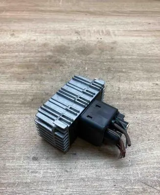 Opel Vectra C Glow plug pre-heat relay 09132691 51299008