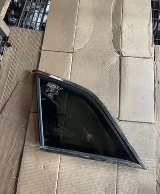 Opel Antara Rear side window