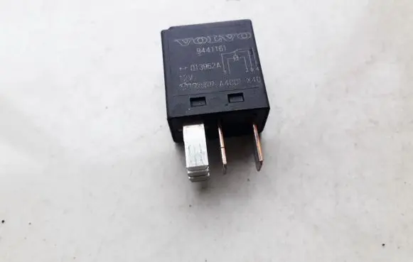 Volvo S60 Other relay V23074 9441161