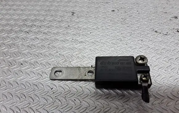 Mercedes-Benz E W210 Aerial antenna filter 2108200289