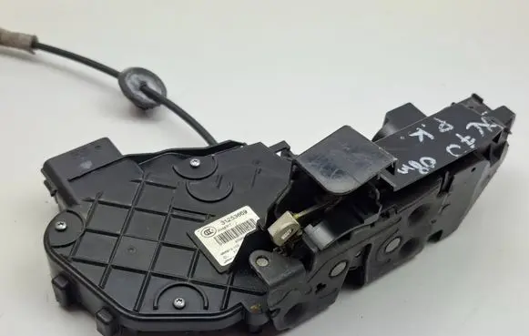 Volvo XC70 Front door lock 31253669 986912102 A048317