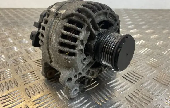 Skoda Octavia Mk2 (1Z) Generator/alternator 06F903023F 0124525091 BP14H