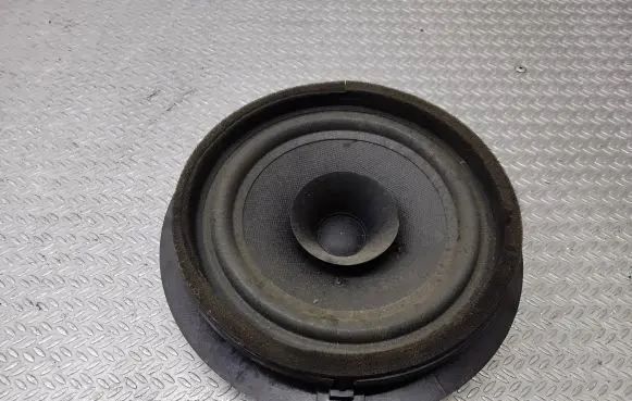 Suzuki Grand Vitara II Front door speaker 3910265J30
