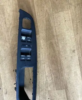 Volkswagen Golf V Electric window control switch 1K4868049B