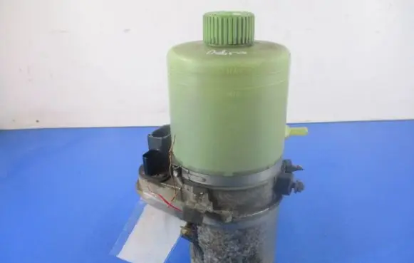Skoda Fabia Mk1 (6Y) Power steering pump